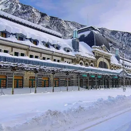 Familiar Estacion 公寓 *